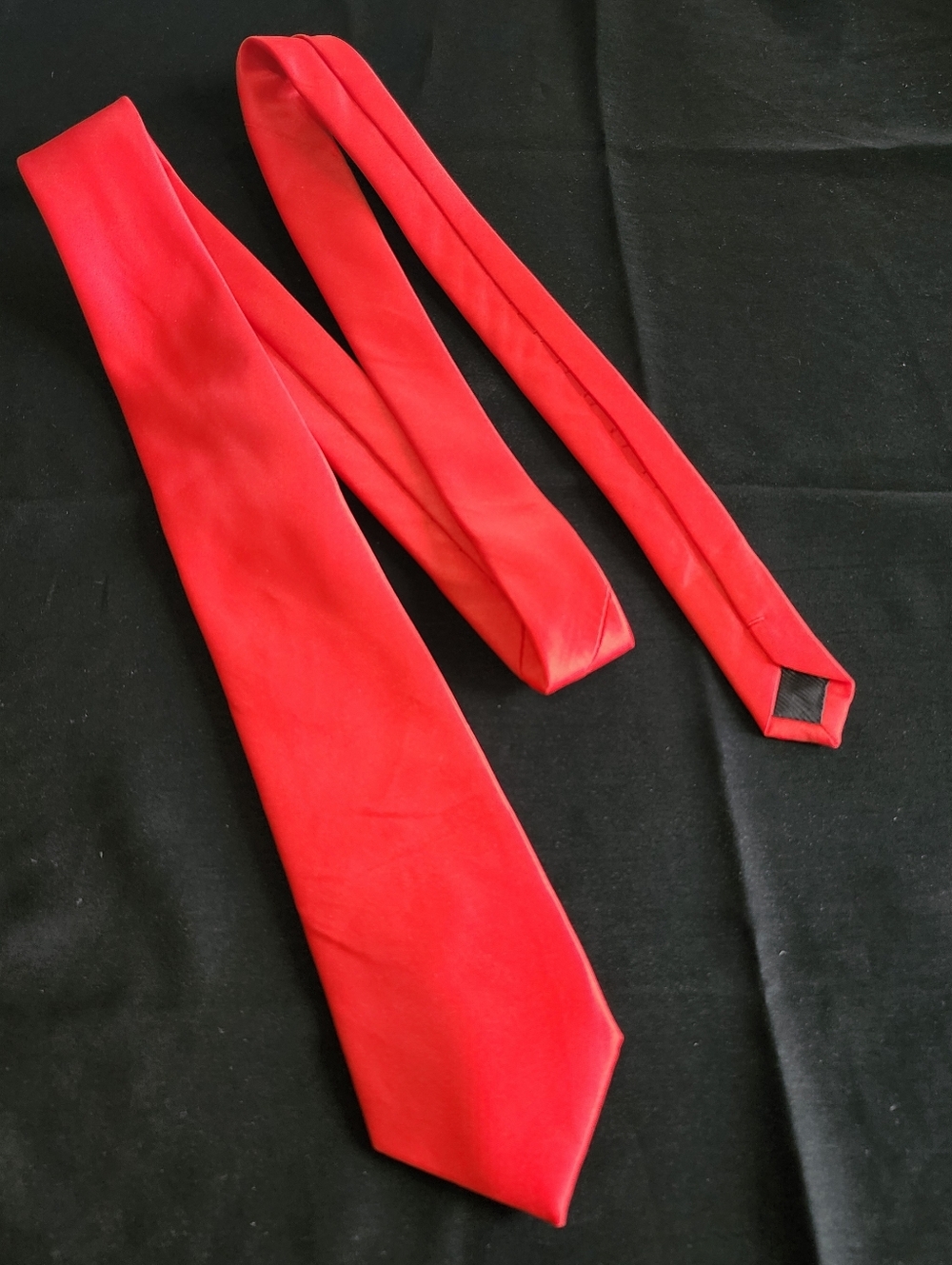 Bright Solid Red Satin Skinny Tie 3 Inch Prom Formal Wedding Office Bold Flashy
